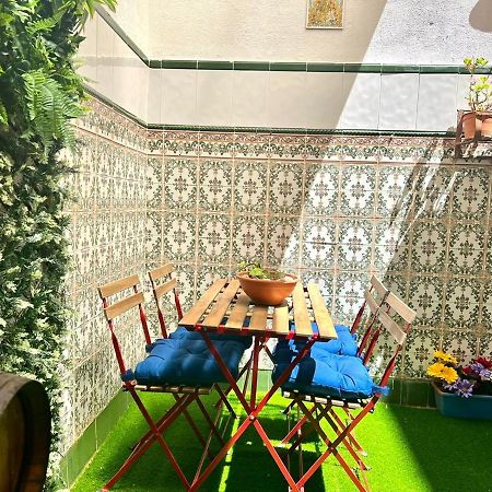 Adela & Private Courtyard By Ele Apartments Malaga Exterior photo
